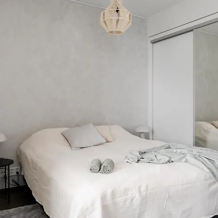 Modern 1br With Balcony At Tripla Pasila, 5 Mins To Center 아파트