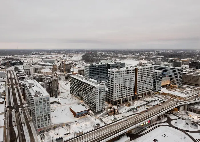 Modern 1br With Balcony At Tripla Pasila, 5 Mins To Center Appartement *